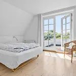 4 Bedroom Amazing In アッセンズ
