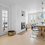 4 Bedroom Amazing In 別荘