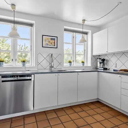 4 Bedroom Amazing In *