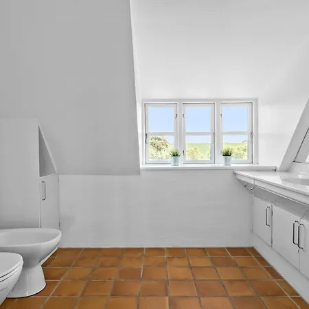 4 Bedroom Amazing In *