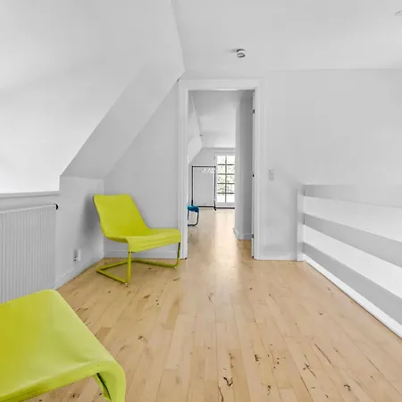 Дом отдыха 4 Bedroom Amazing In