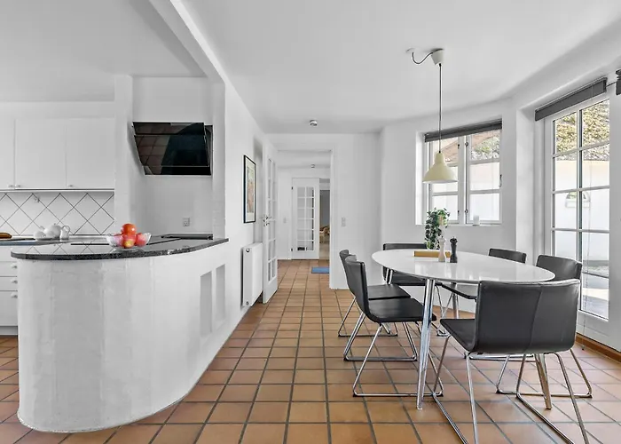 4 Bedroom Amazing In 아센스